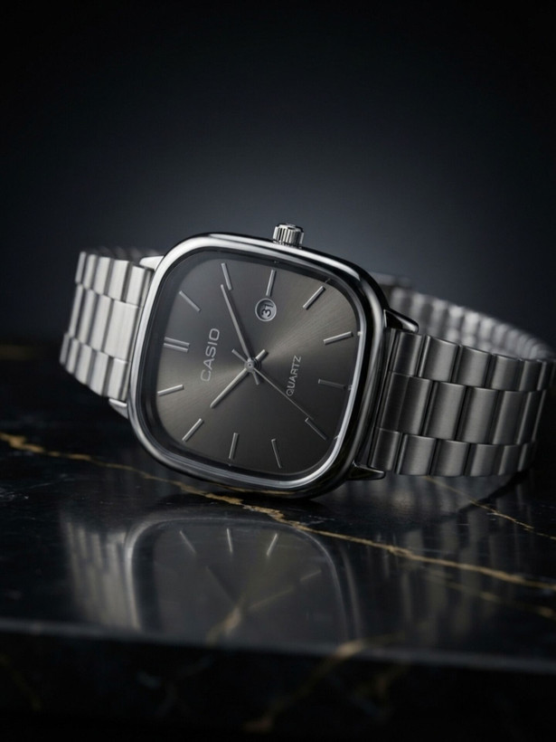 کد 2984 مردانه کاسیو اولدمانی برند CASIO کیفیت سفارشی ✅ ضد آب ( واشر دار ) ✅ رنگ ثابت ✅ استیل باکیفیت دارای روز شمار طراحی خاص، زیبا قفل ریلی موتور کوارتز