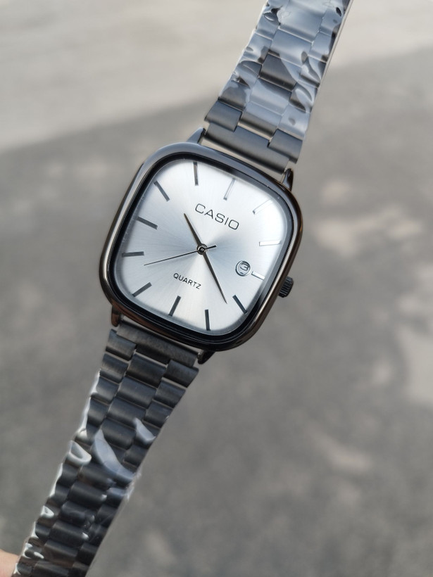 ساعت مردانه کاسیو اولدمانی برند CASIO کیفیت سفارشی ✅ ضد آب ( واشر دار ) ✅ رنگ ثابت ✅ استیل باکیفیت دارای روز شمار طراحی خاص، زیبا قفل ریلی موتور کوارتز