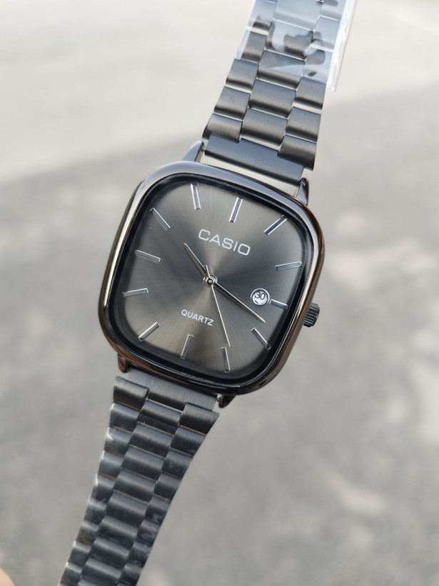 ساعت مردانه کاسیو اولدمانی برند CASIO کیفیت سفارشی ✅ ضد آب ( واشر دار ) ✅ رنگ ثابت ✅ استیل باکیفیت دارای روز شمار طراحی خاص، زیبا قفل ریلی موتور کوارتز