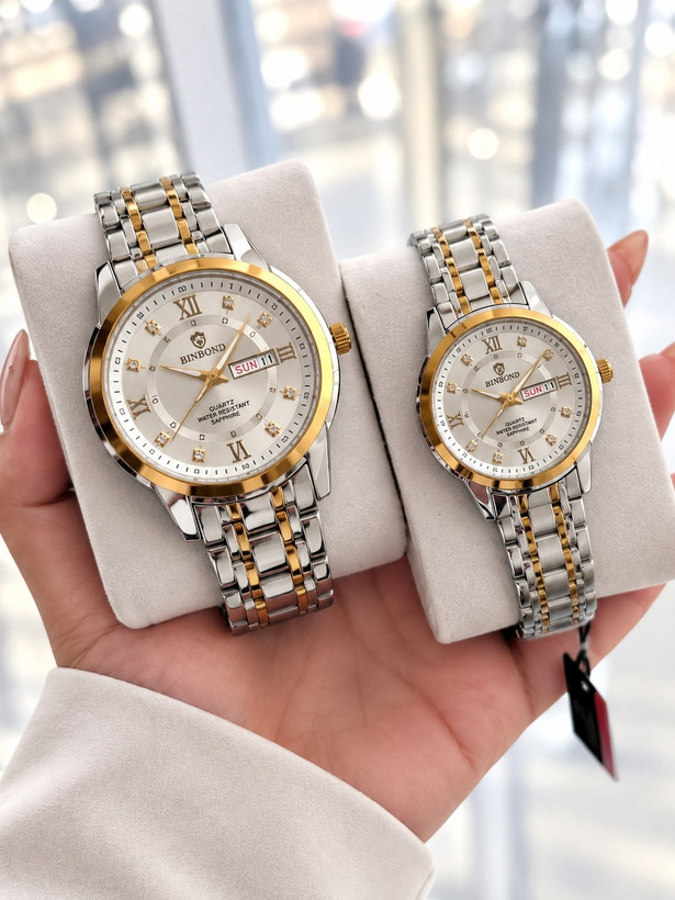 ☑️BIN BOND Couple watch👩❤️💋👨 《highe quality》 watch ⌚️بین باند مدلی نو مقاوم دربرابر آب برندشرکتی دارای روز شمار ایام هفته بند استیل فولاد شیشه سافایر شب نما قفل دو پروانه موتور کوارتز